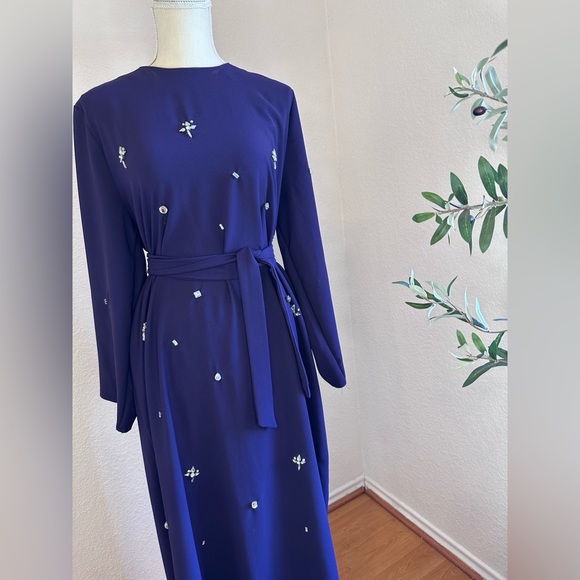 Dark purple diamond Beaded abaya in a size 36 waist belt included large! - Picture 2 of 10